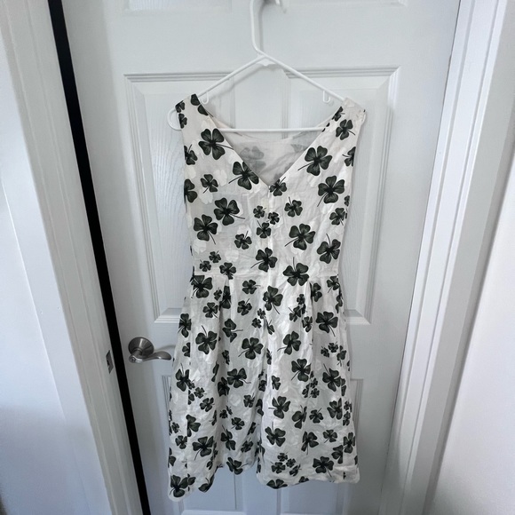 Lee Anderson Couture dress four leaf clover - Picture 3 of 3